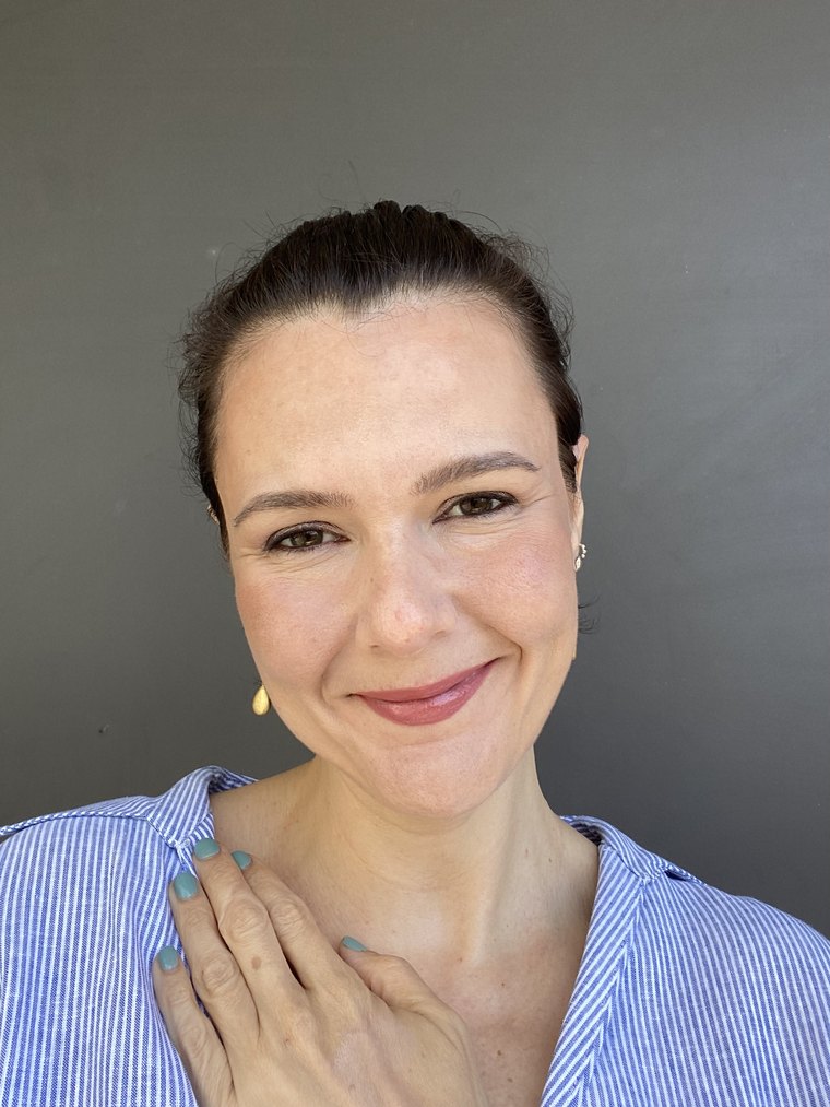 Fernanda Passoni, psicóloga especialista em autocompaixão e criadora do Curso Em Paz Comigo